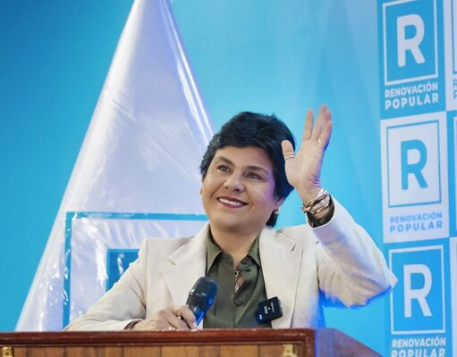 PERUANOS EN EL EXTERIOR RESPALDAN A NORMA YARROW FRENTE A ATAQUES POLÍTICOS SISTEMÁTICOS