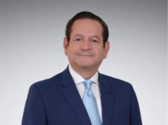 MIGUEL ÁNGEL VELÁSQUEZ GARCÍA RECIBE CREDENCIALES COMO SENADOR DE LA REPÚBLICA Y FORTALECE LA REPRESENTACIÓN DE LOS PERUANOS EN EL EXTERIOR
