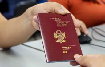 DE LA LEY A LA REALIDAD: INICIATIVA DEL CONGRESISTA JORGE ZEBALLOS HACE POSIBLE EL NUEVO PASAPORTE DE EMERGENCIA PARA PERUANOS EN EL EXTERIOR